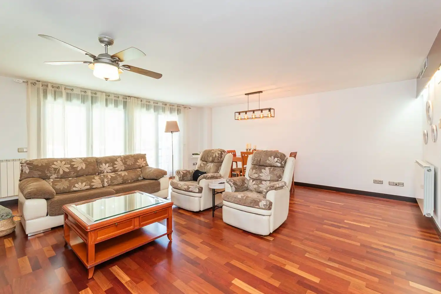 Living room of Detached homes for sale in Fuenlabrada  with Air Conditioner, Heating and Storage room