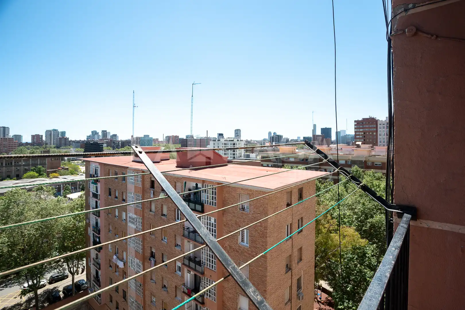 Vista exterior de Piso en venta en Barcelona con Balcón