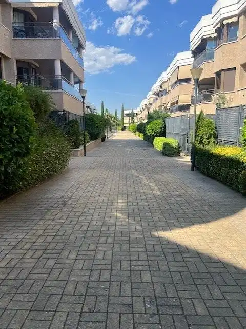Vista exterior de Pis de lloguer en Las Rozas de Madrid amb Aire condicionat, Calefacció i Terrassa