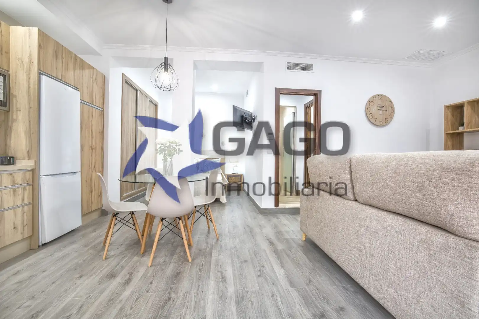 Estudio de alquiler en Santa Rosa - Valdeolleros