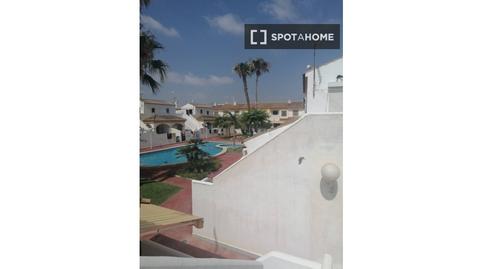 Foto 3 de Apartament per a compartir a Torre de la Horadada, Alicante
