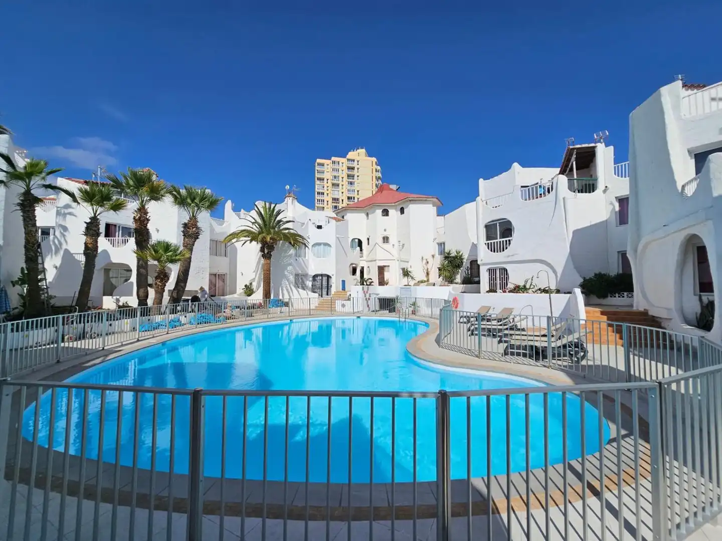 Piscina de Apartamento en venta en Arona con Terraza, Amueblado y Balcón