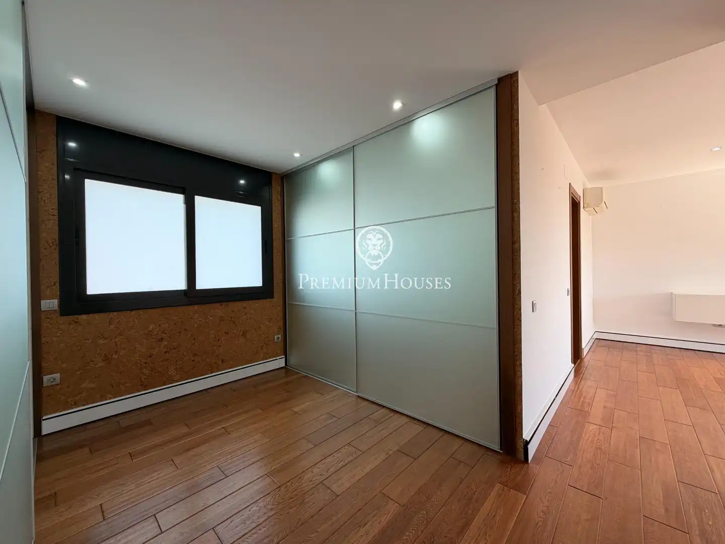Bedroom of Houses for sale in Sant Andreu de Llavaneres  with Heating, Private garden and Parquet flooring