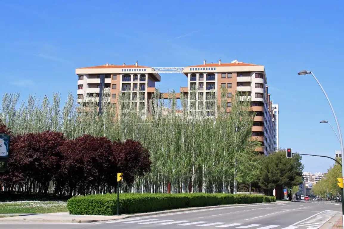 Vista exterior de Garaje en venta en Zaragoza
