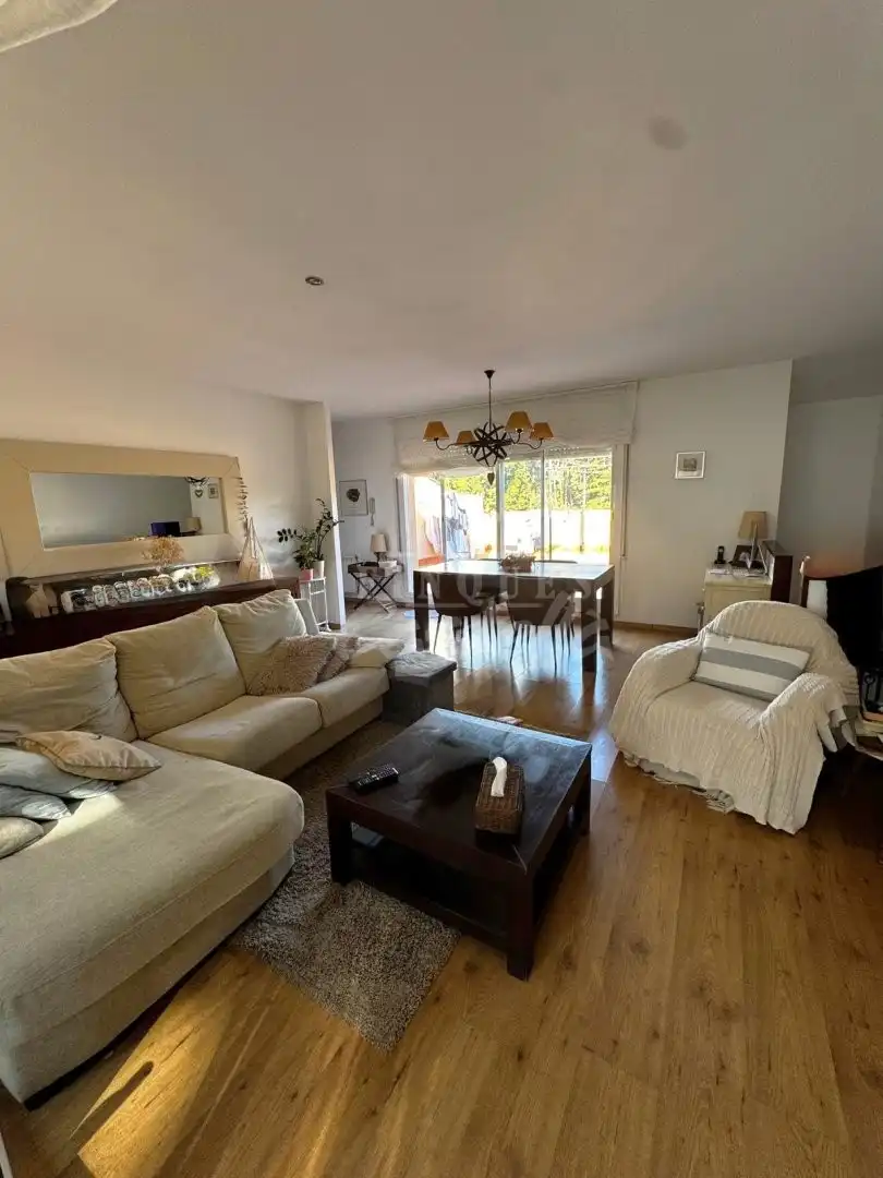 Sala d'estar de Casa o xalet en venda en Sant Iscle de Vallalta amb Calefacció, Jardí privat i Terrassa