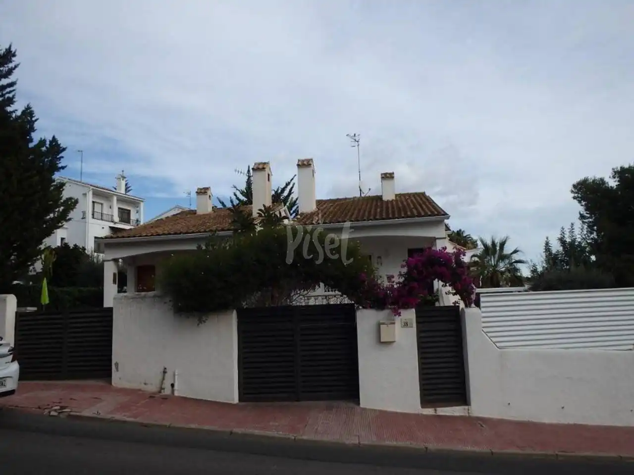 Vista exterior de Casa o xalet en venda en Cunit amb Jardí privat