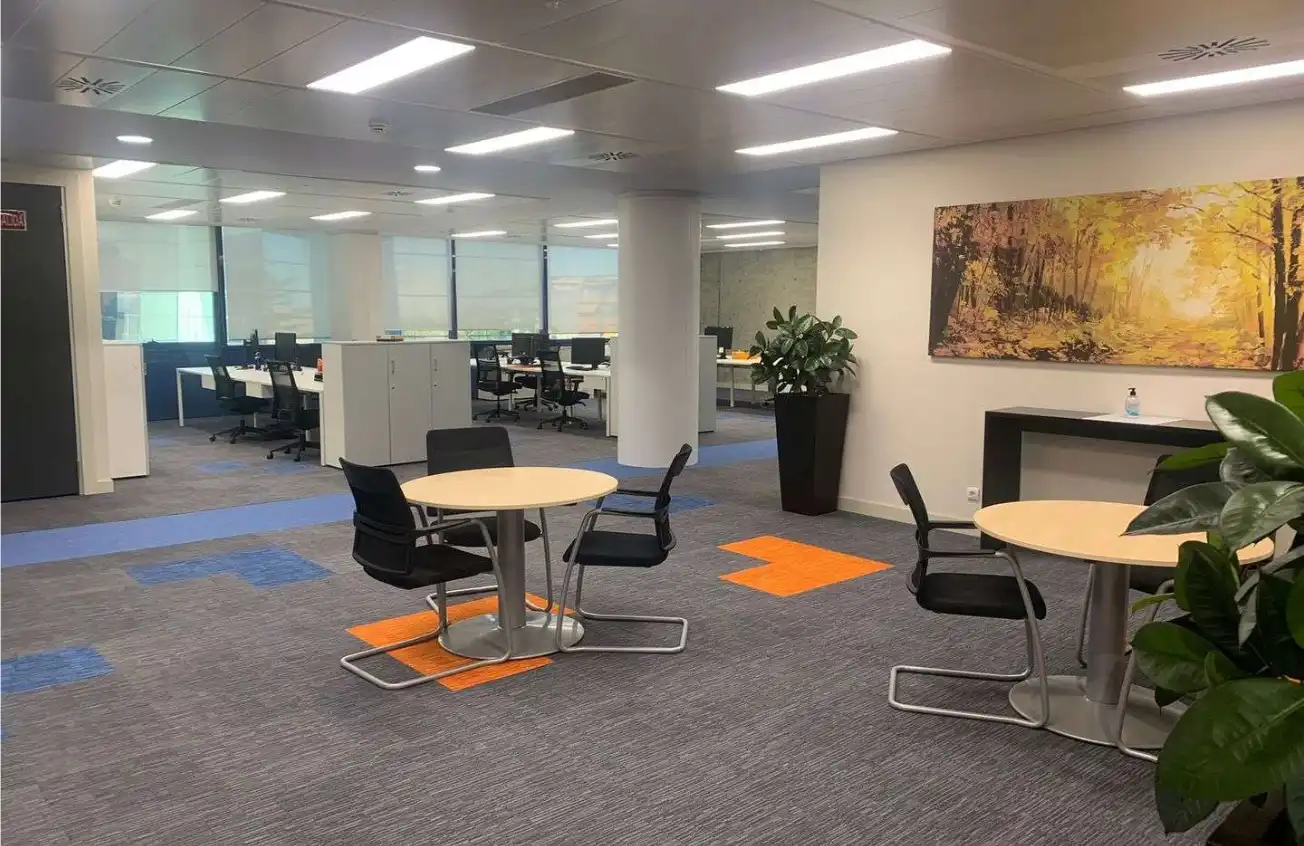 Office for rent in Madrid  with Air Conditioner and Heating