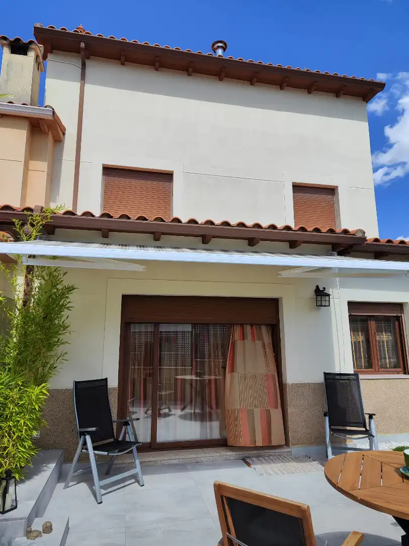 Villa zum Verkauf in Calle de la Higuera 8, imagen 2