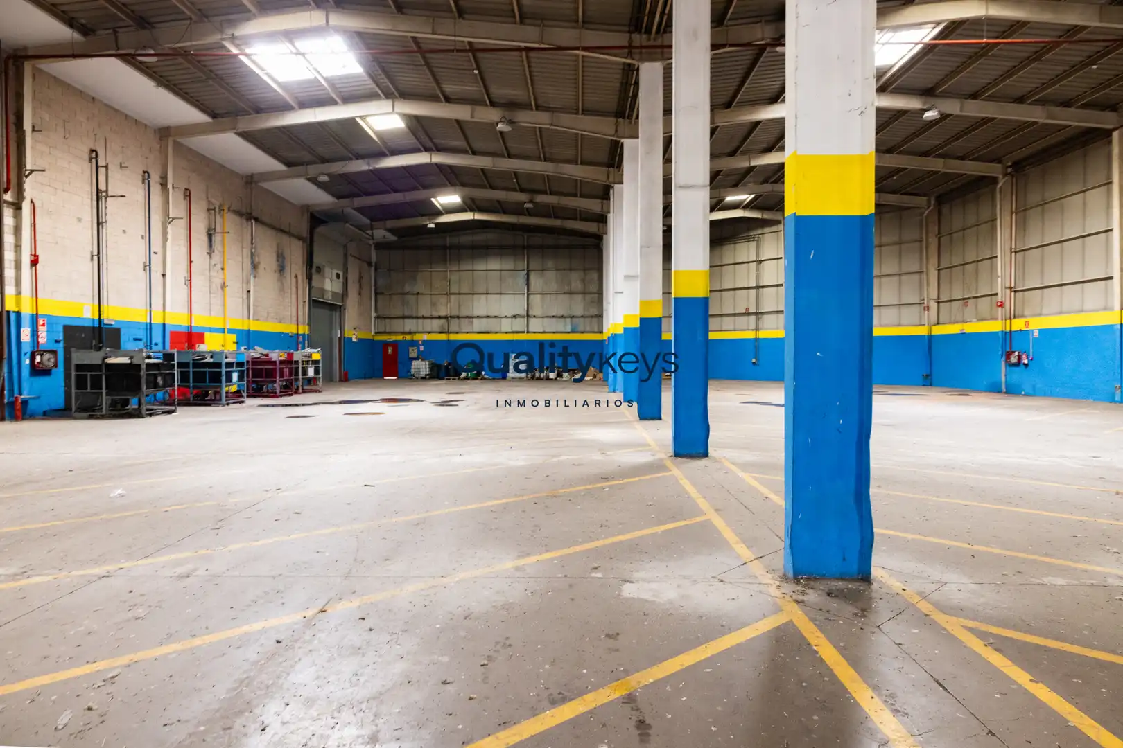 Vista exterior de Nave industrial en venta en Ajalvir con Calefacción y Alarma