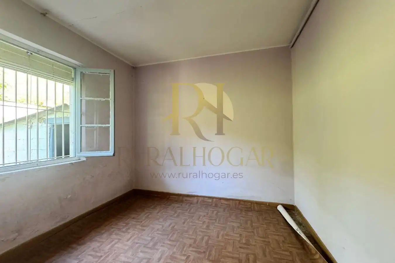 Bedroom of Houses for sale in Matallana de Torío  with Heating and Private garden