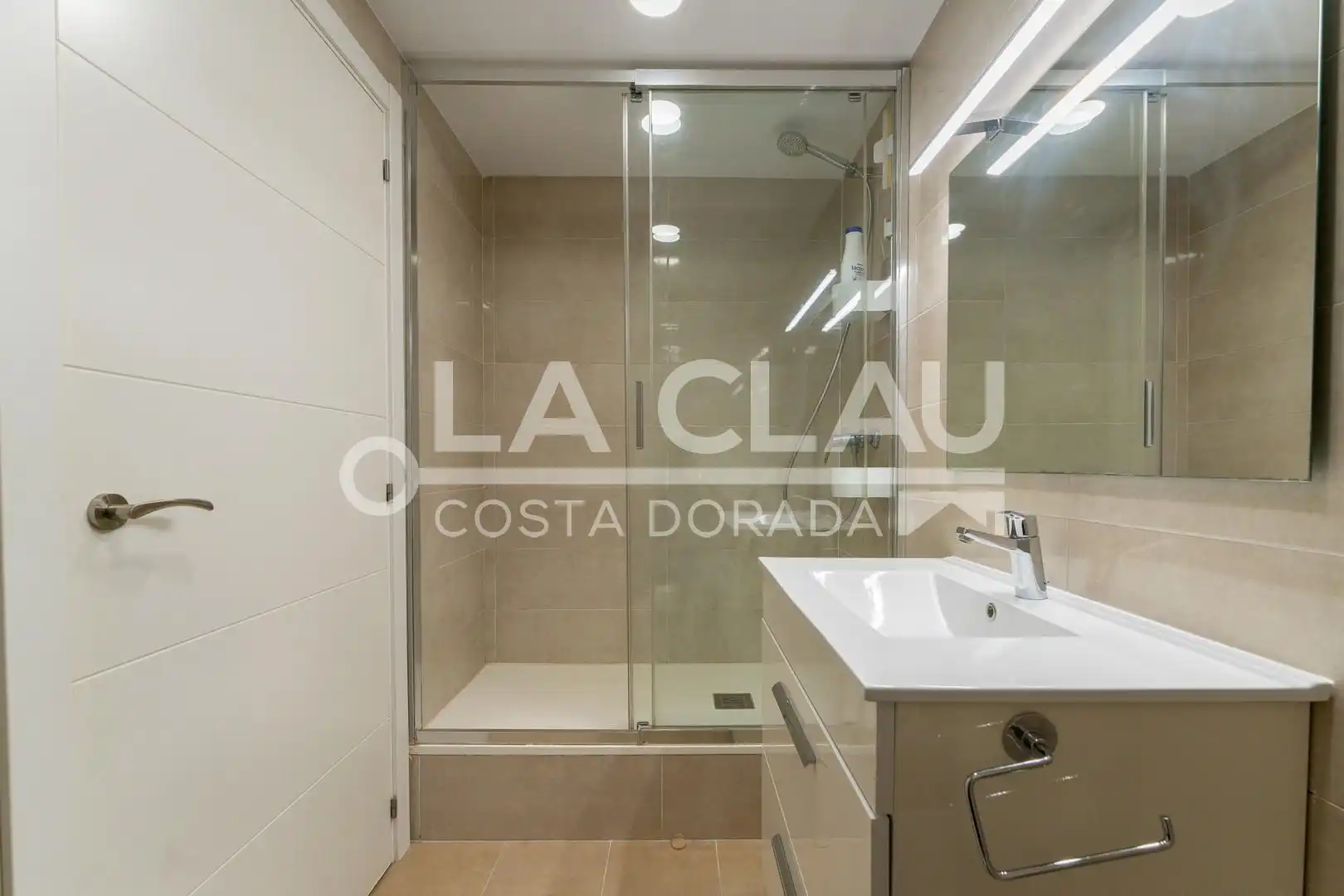 Bathroom of Flat for sale in Tarragona  with Heating, Oven and Microwave