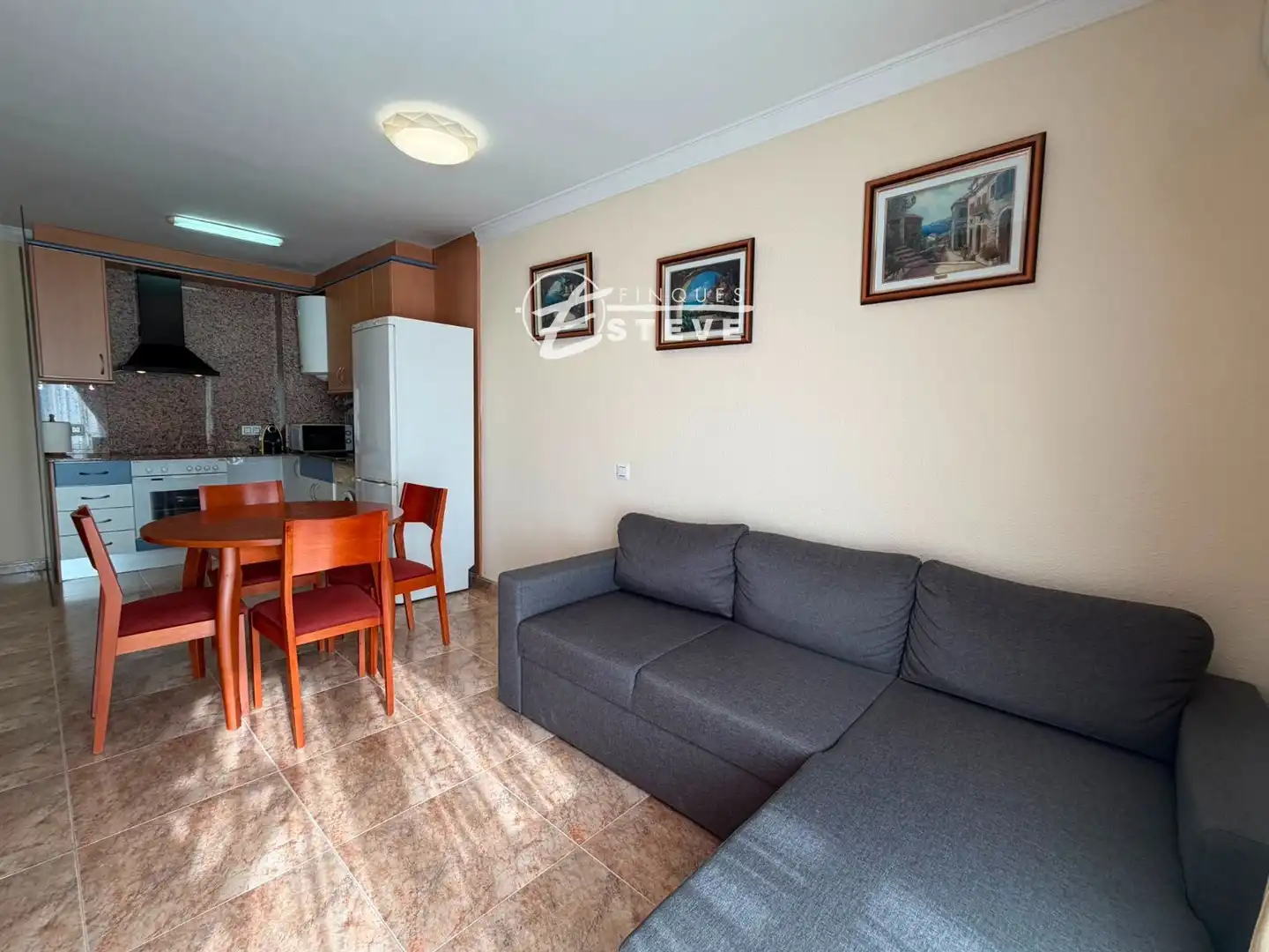 Wohnzimmer von Dachboden zum Verkauf in Calafell mit Klimaanlage, Heizung und Terrasse