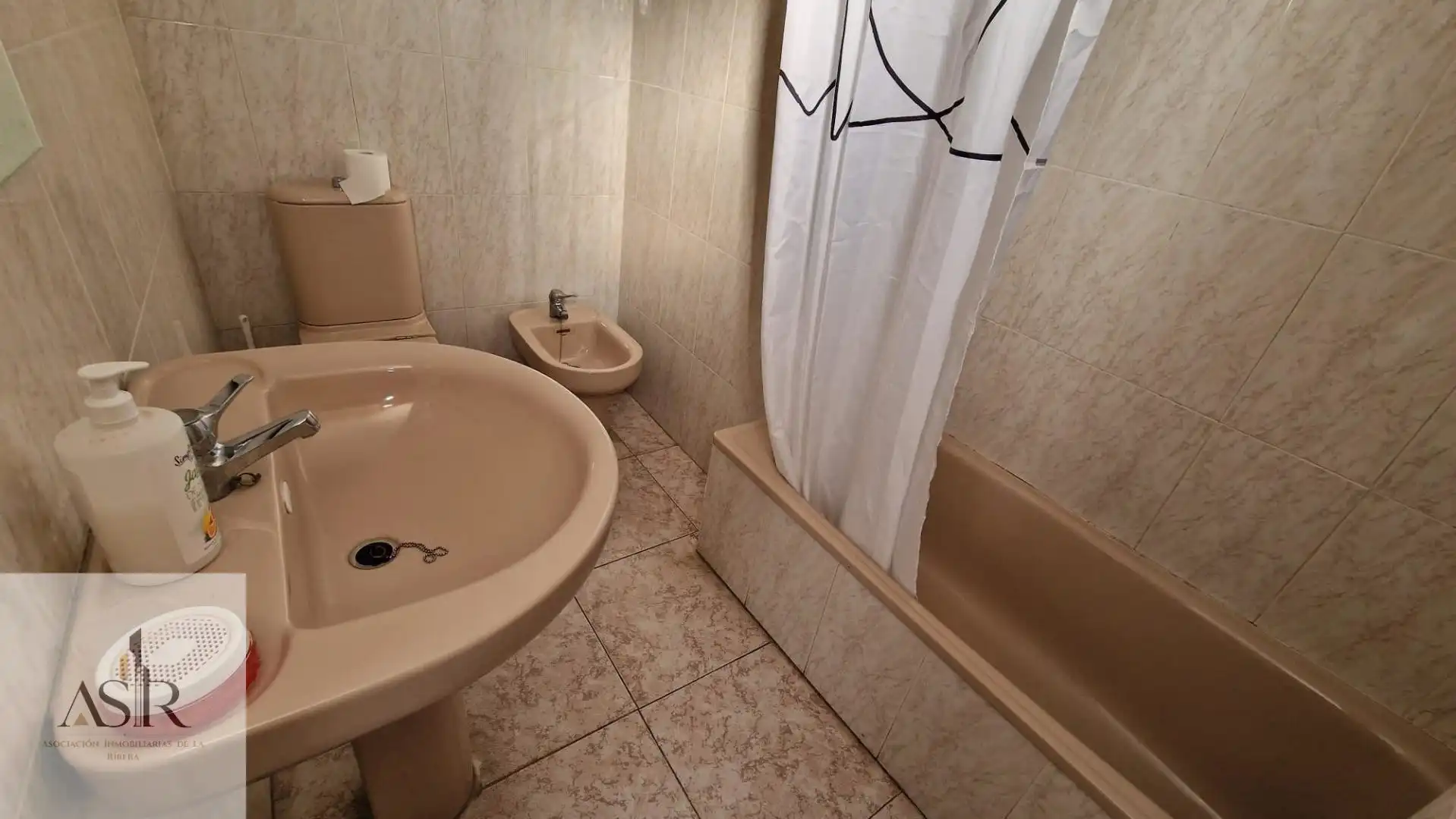 Piso con ascensor en venta en Casc Urbà, imagen 8