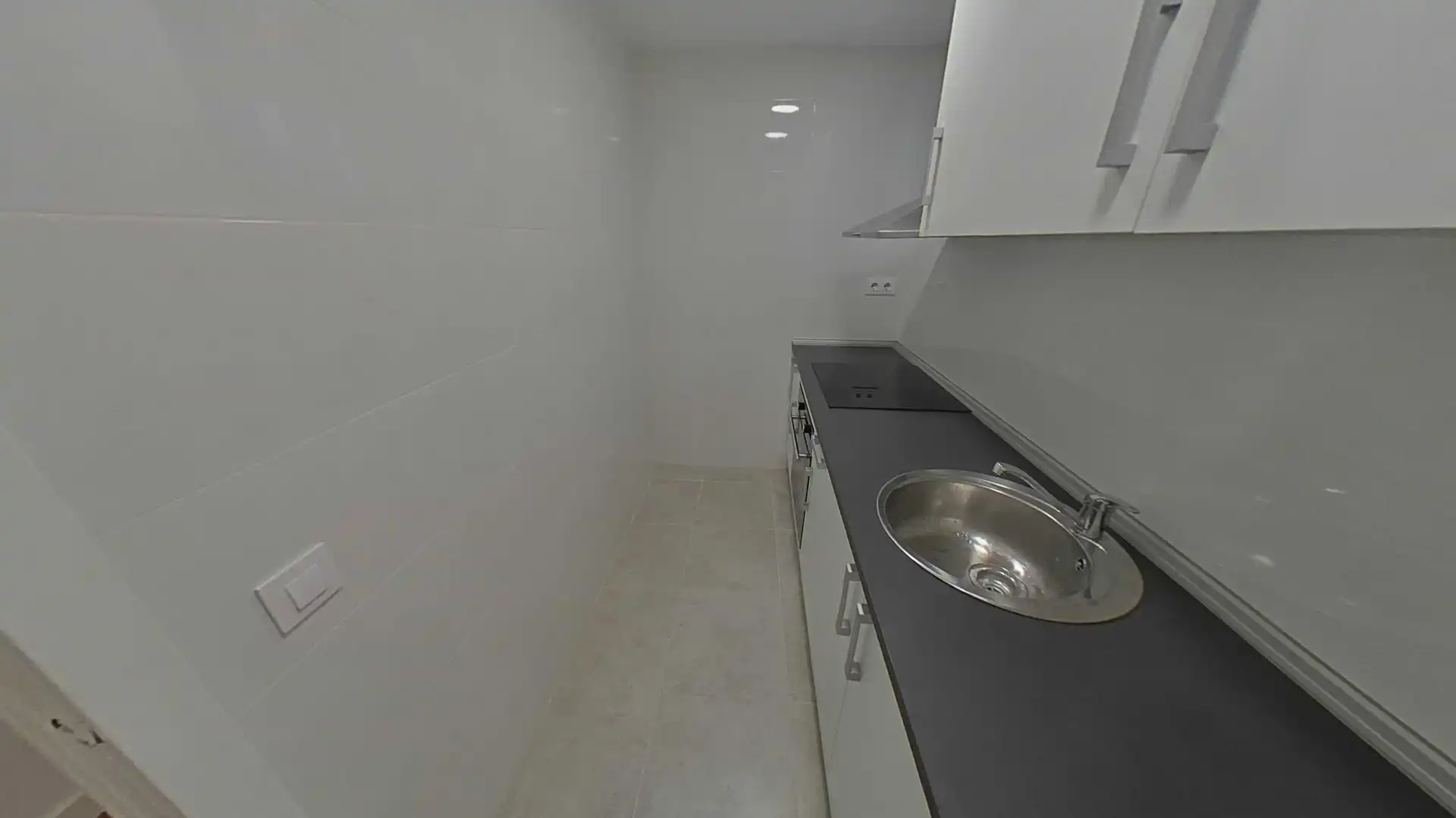 Cocina de Piso en venta en L'Hospitalet de Llobregat con Parquet