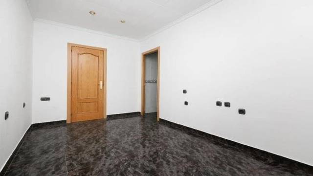 Piso en Venta en Calle dels Reis Catòlics en Les Planes