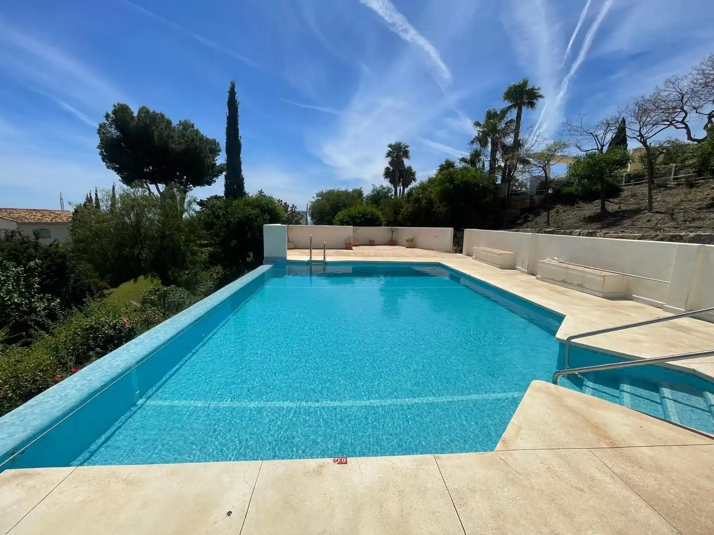 Swimming pool of Houses for sale in Benalmádena  with Air Conditioner, Heating and Private garden
