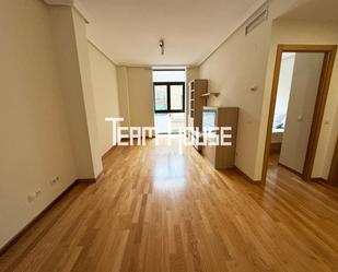 Flat to rent in  Madrid Capital  with Air Conditioner