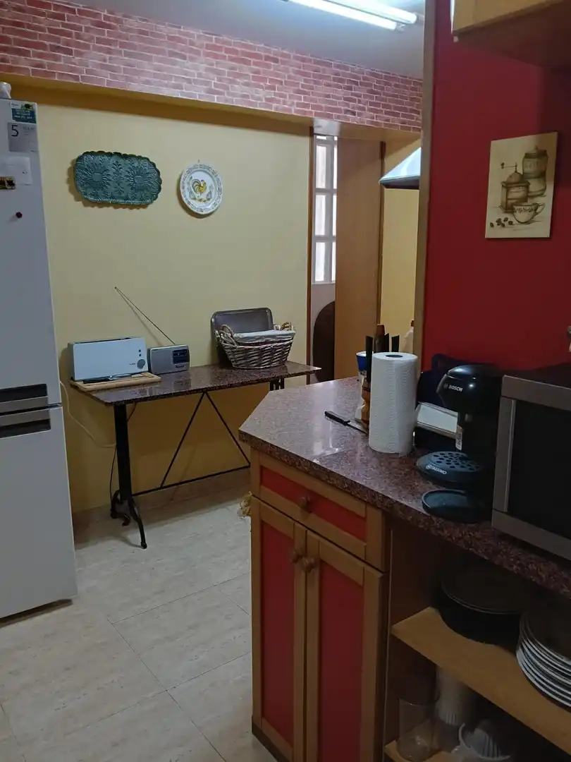 Cuina de Apartament de lloguer en Cullera amb Aire condicionat, Terrassa i Moblat