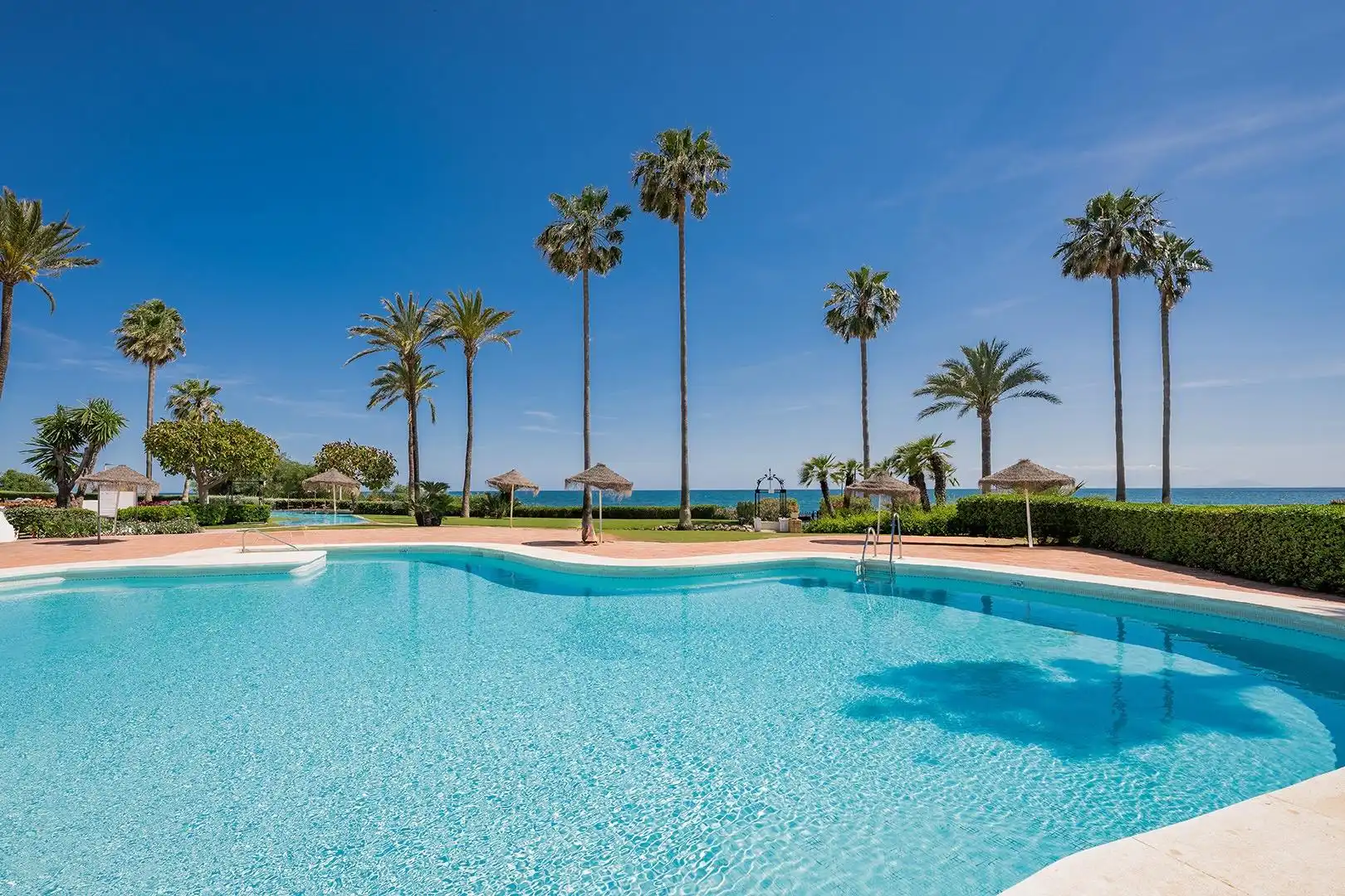 Penthouse with terrace for sale in ALCAZABA BEACH, imagen 19