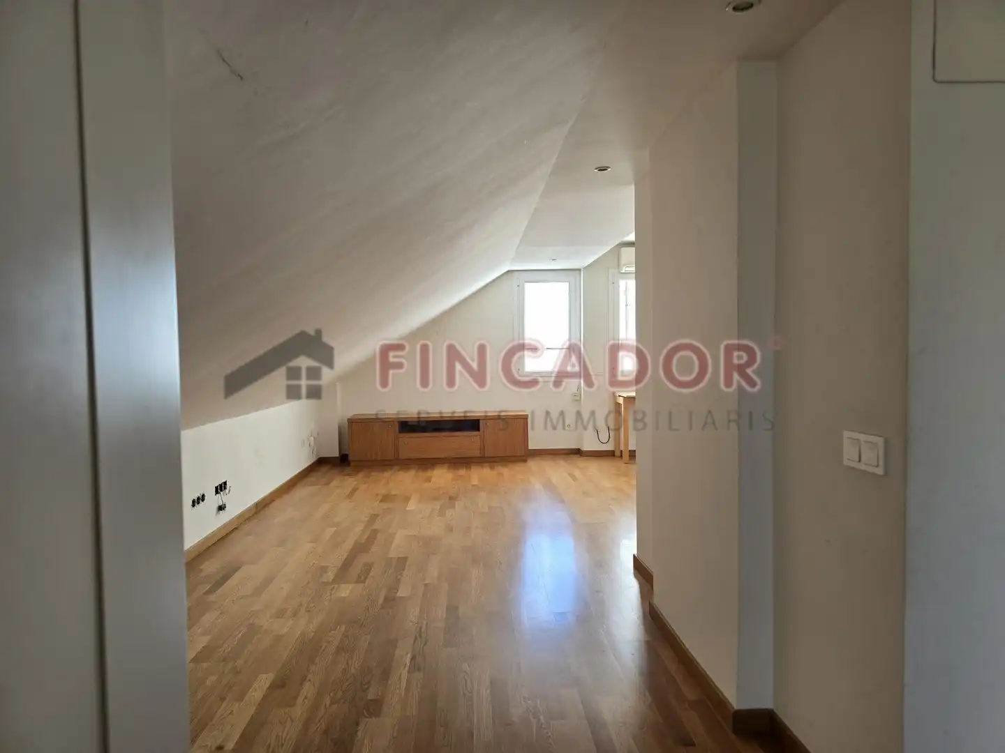 Schlafzimmer von Maisonette zum Verkauf in Barcelona mit Klimaanlage, Heizung und Parkett