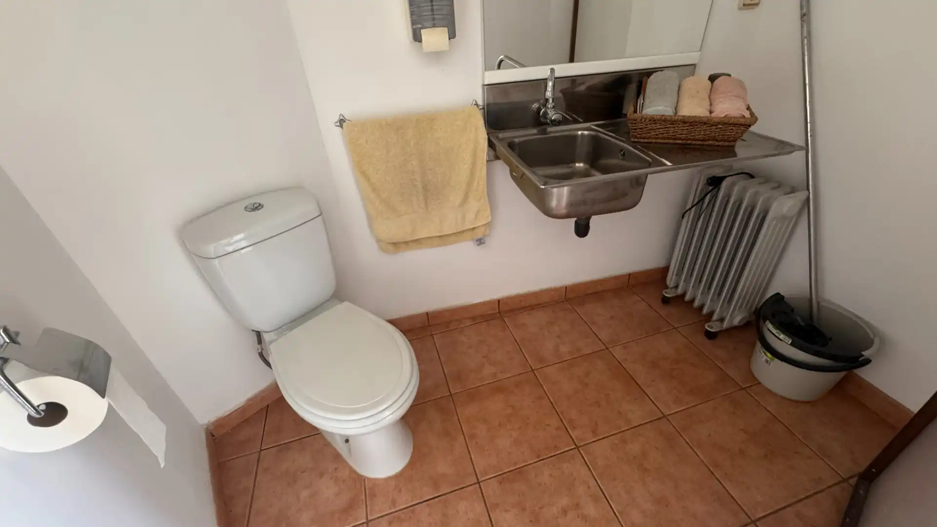 Bathroom of Houses for sale in El Catllar   with Air Conditioner, Private garden and Swimming Pool