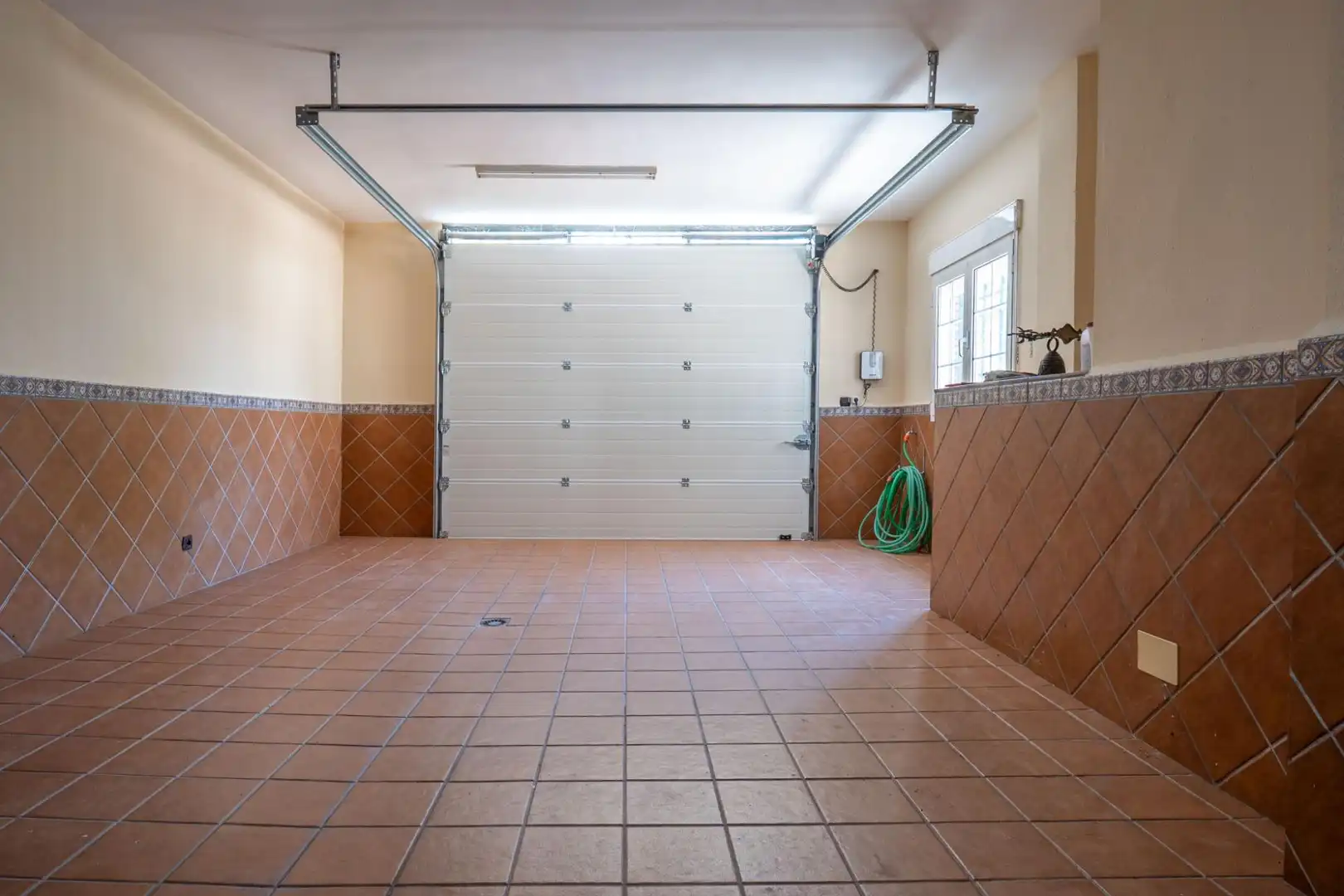 Aparcament de Casa o xalet en venda en Santa Fe amb Aire condicionat, Calefacció i Jardí privat