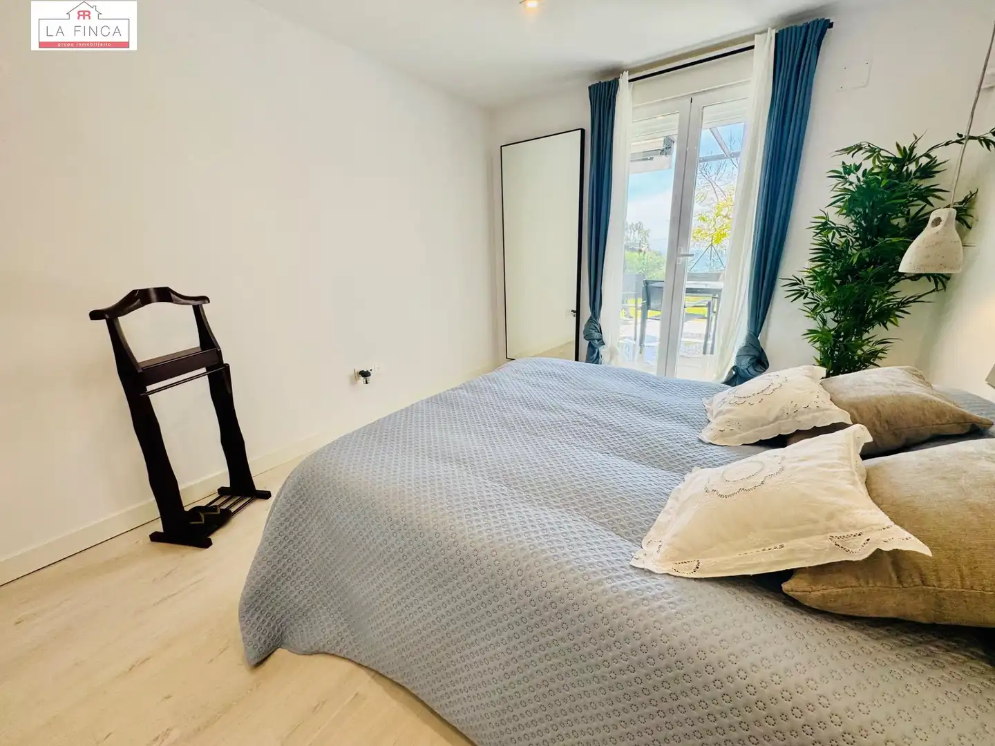 Dormitori de Pis en venda en Rincón de la Victoria amb Aire condicionat, Jardí privat i Terrassa