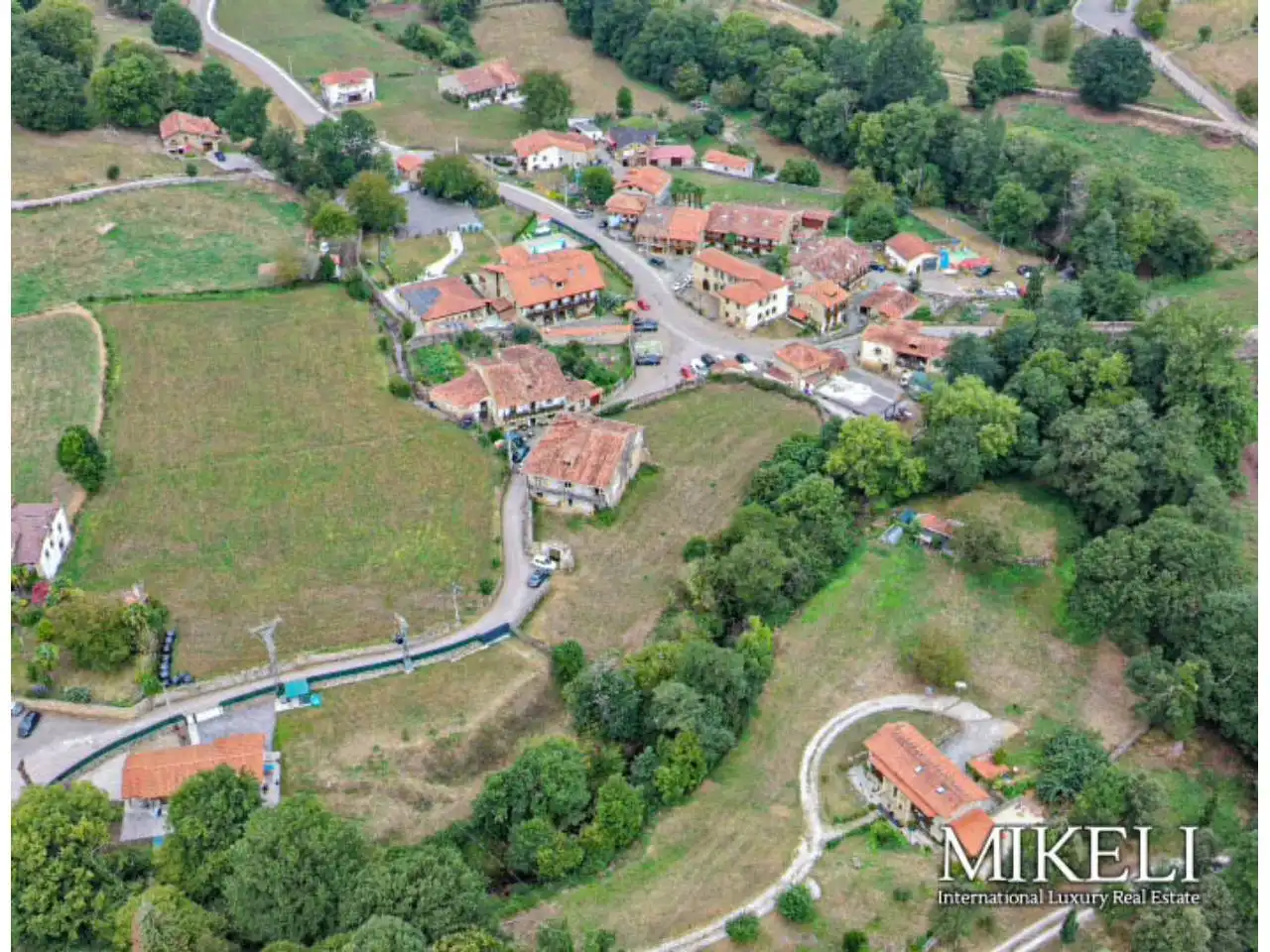 Finca rústica en venta en Saro con Jardín privado y Parquet