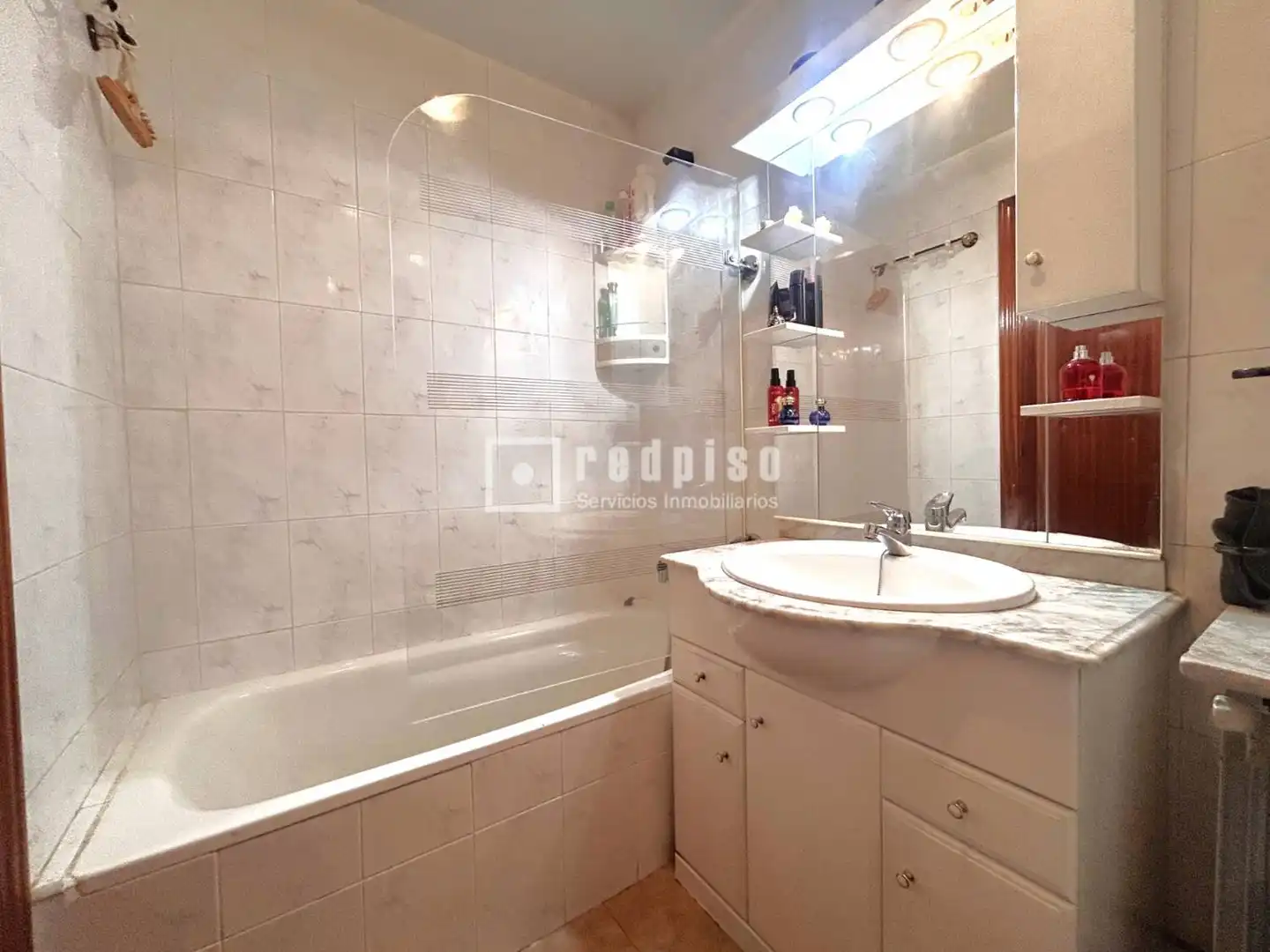 Bathroom of Houses for sale in Parla  with Heating, Terrace and Storage room