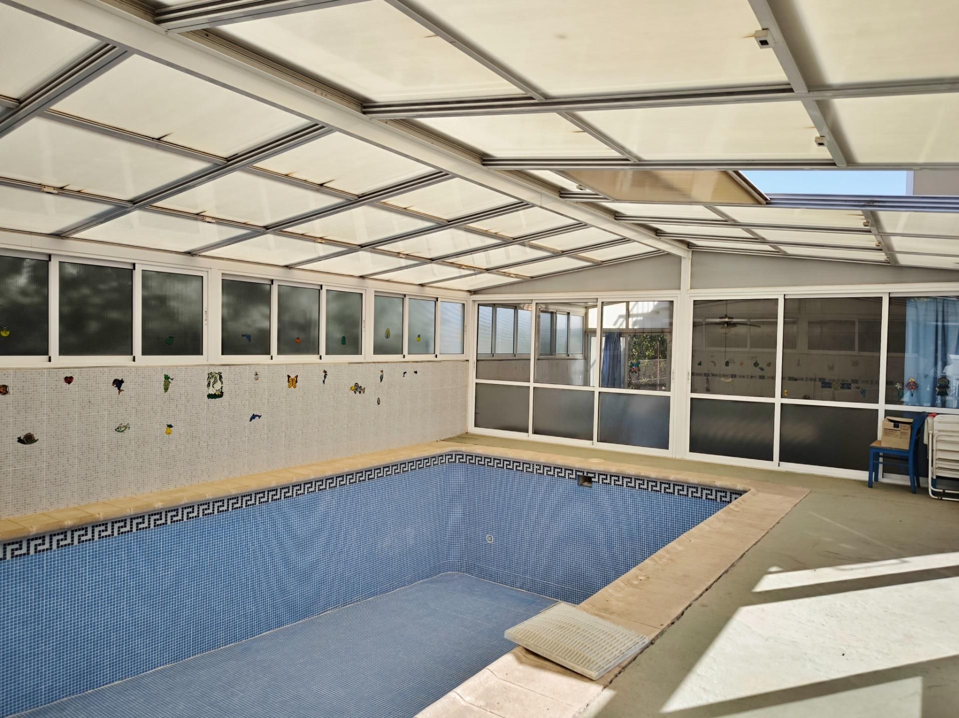 Swimming pool of Country house for sale in Rioja  with Air Conditioner, Heating and Private garden