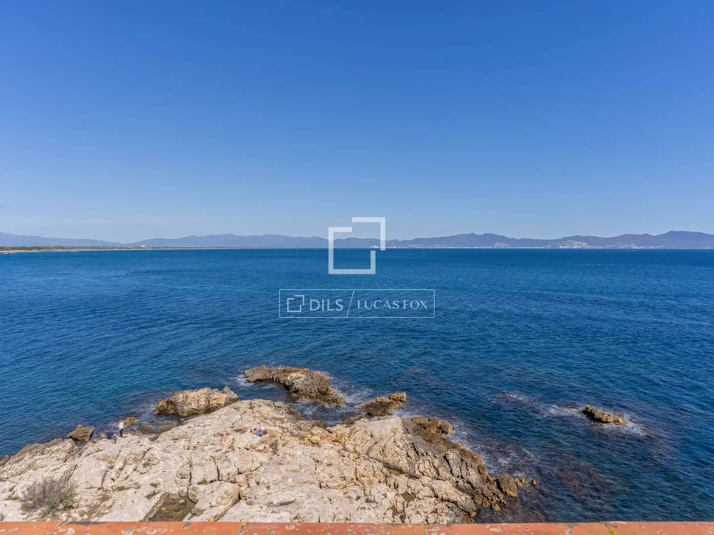 Piso en venta en L'Escala con Calefacción, Terraza y Trastero