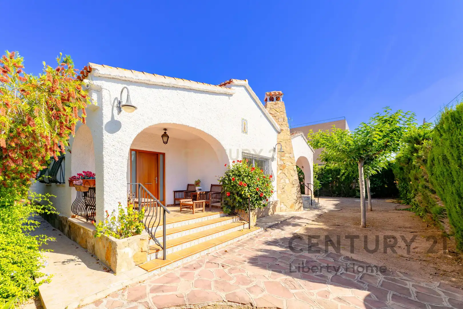 Vista exterior de Casa o xalet en venda en Náquera amb Aire condicionat, Jardí privat i Traster