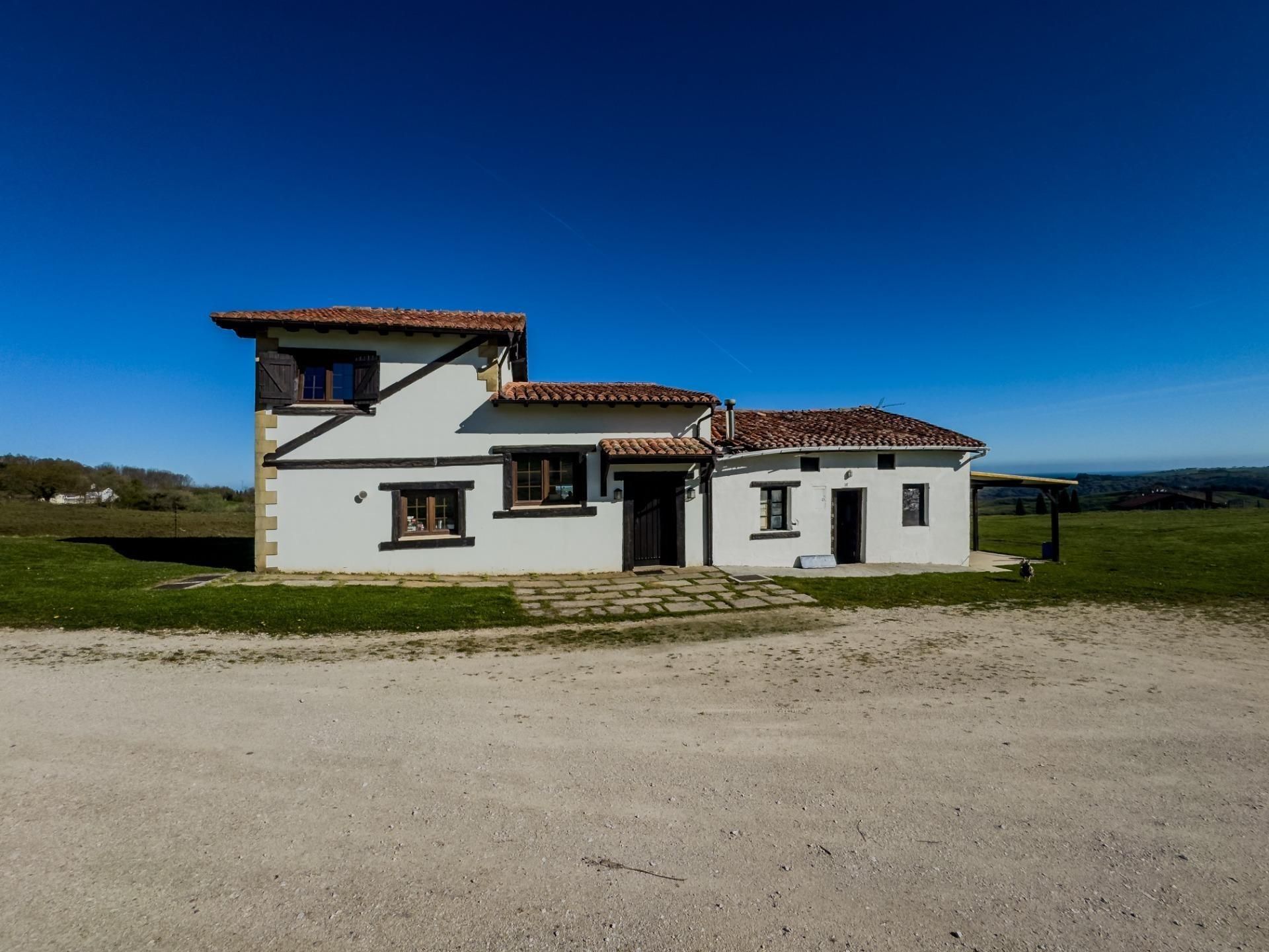 Exterior view of Country house for sale in San Vicente de la Barquera  with Heating, Private garden and Terrace