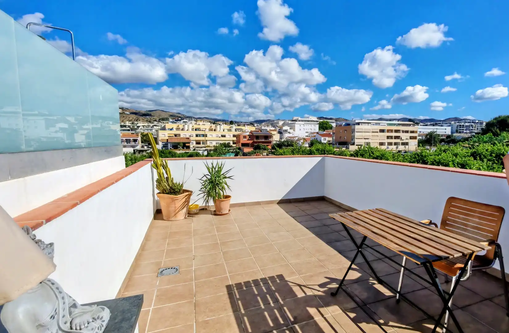Apartment with terrace to rent in Avenida de la Torre