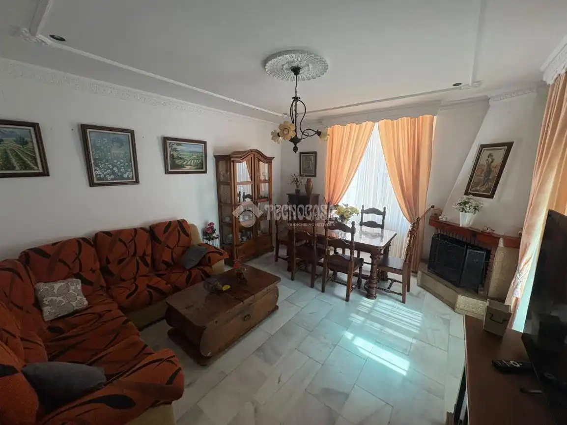 Sala d'estar de Casa o xalet en venda en Bonanza - Avda de Huelva - Barrio Andalucia