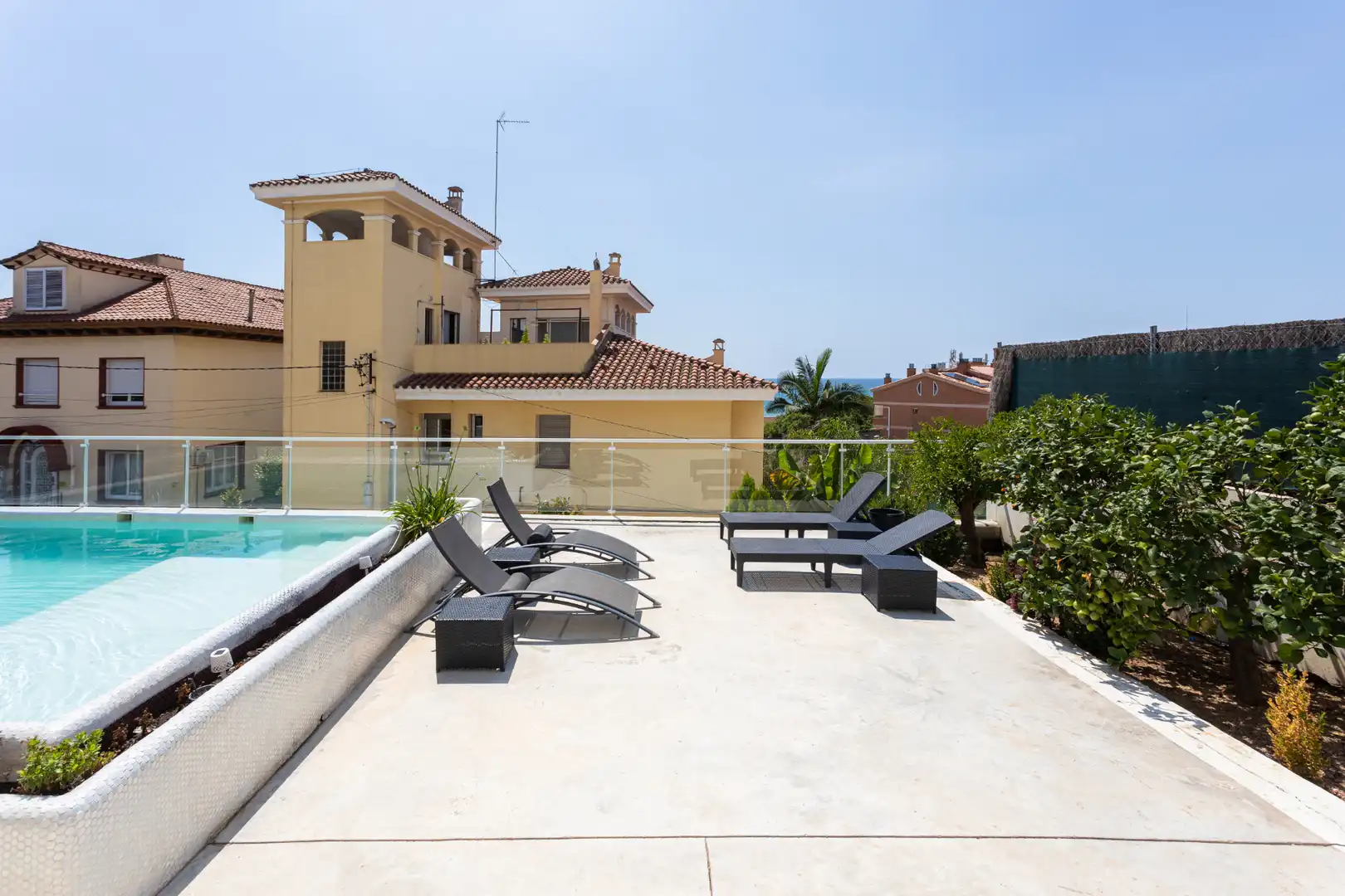 Piscina de Edifici en venda en El Masnou amb Alarma