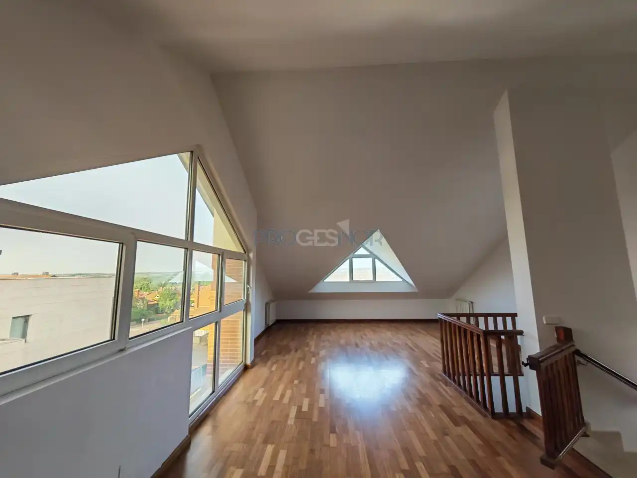Sala de estar de Casa o chalet en venta en Sariegos con Calefacción, Jardín privado y Terraza