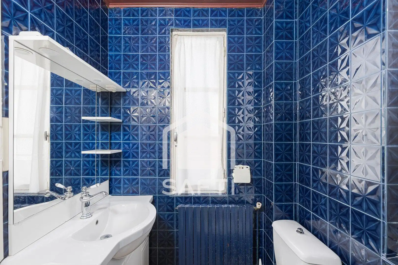 Baño de Apartamento en venta en Irun  con Calefacción y Balcón