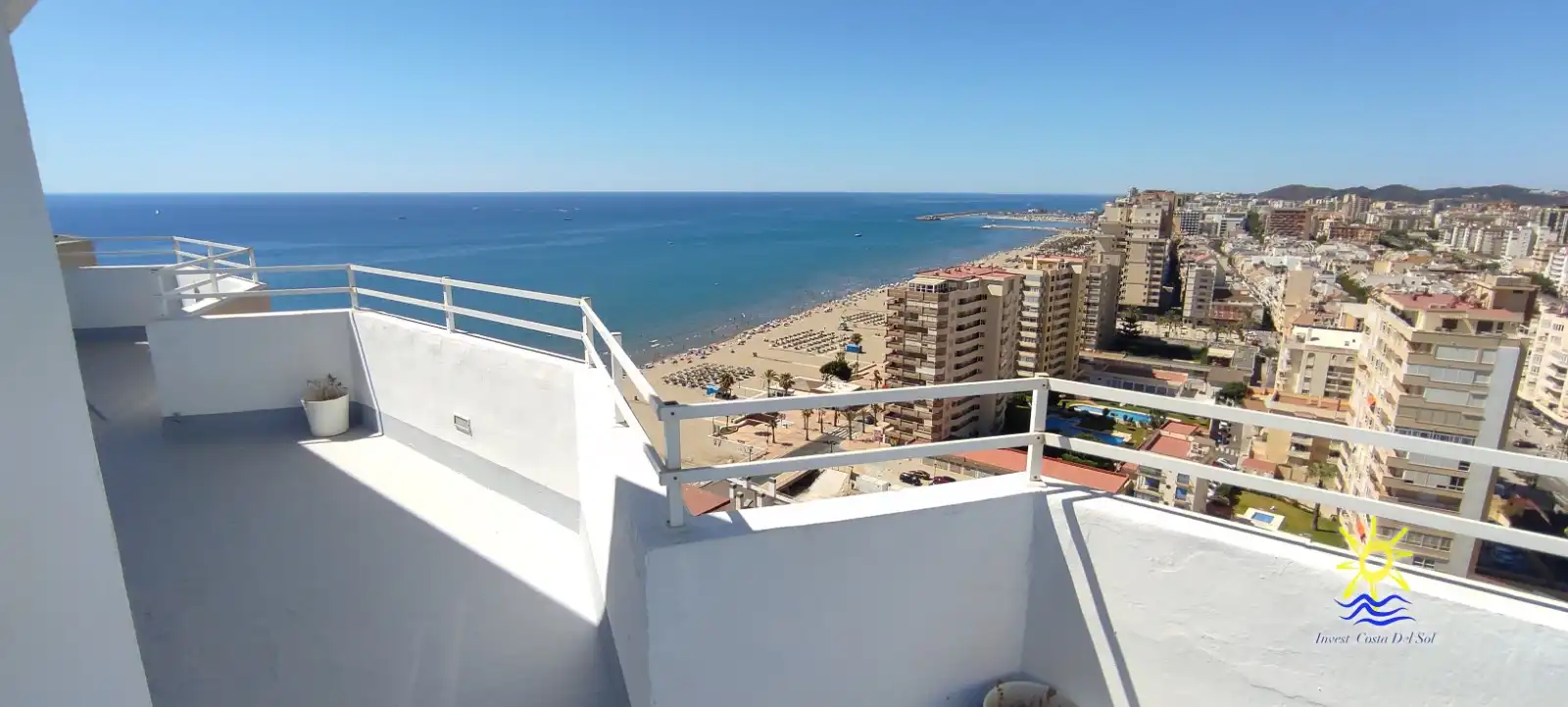 Dormitori de Àtic en venda en Fuengirola amb Aire condicionat, Jardí privat i Terrassa