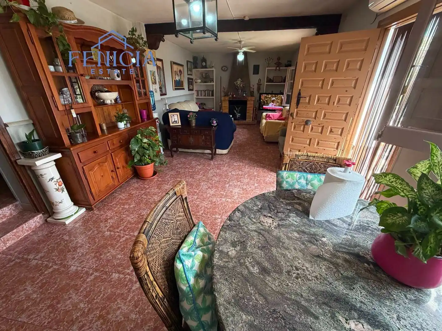 Sala d'estar de Finca rústica en venda en Almuñécar amb Aire condicionat i Jardí privat