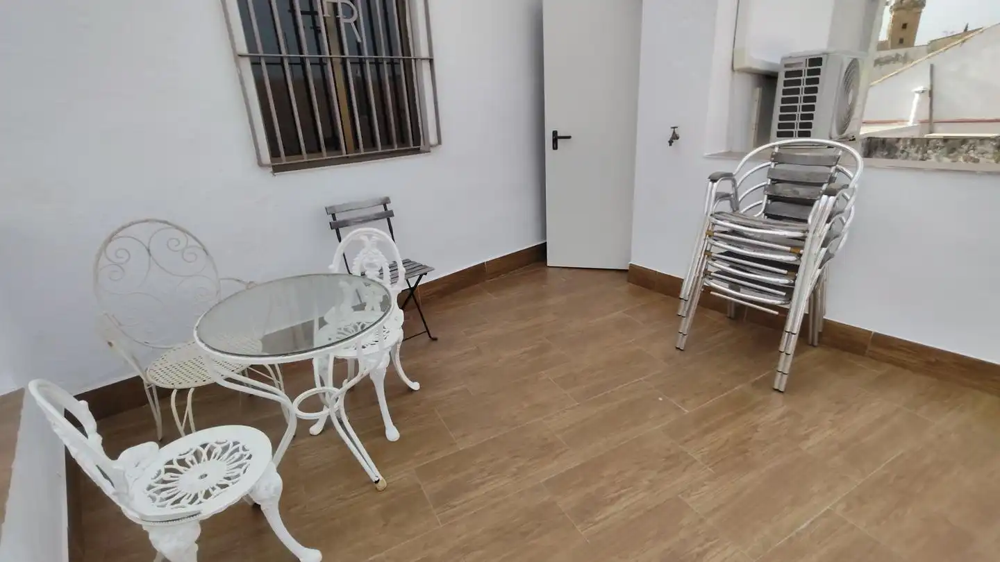 Dachboden zur Miete in Córdoba mit Klimaanlage, Terrasse und Möbliert