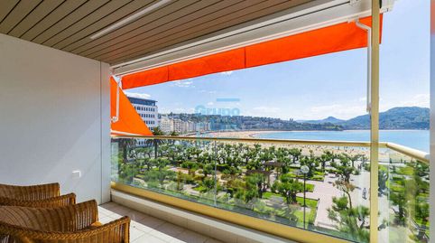 Centro. Calle Hernani. Piso con dos dormitorios y terraza con vistas panorámicas de la Bahía de la Concha., imatge 3