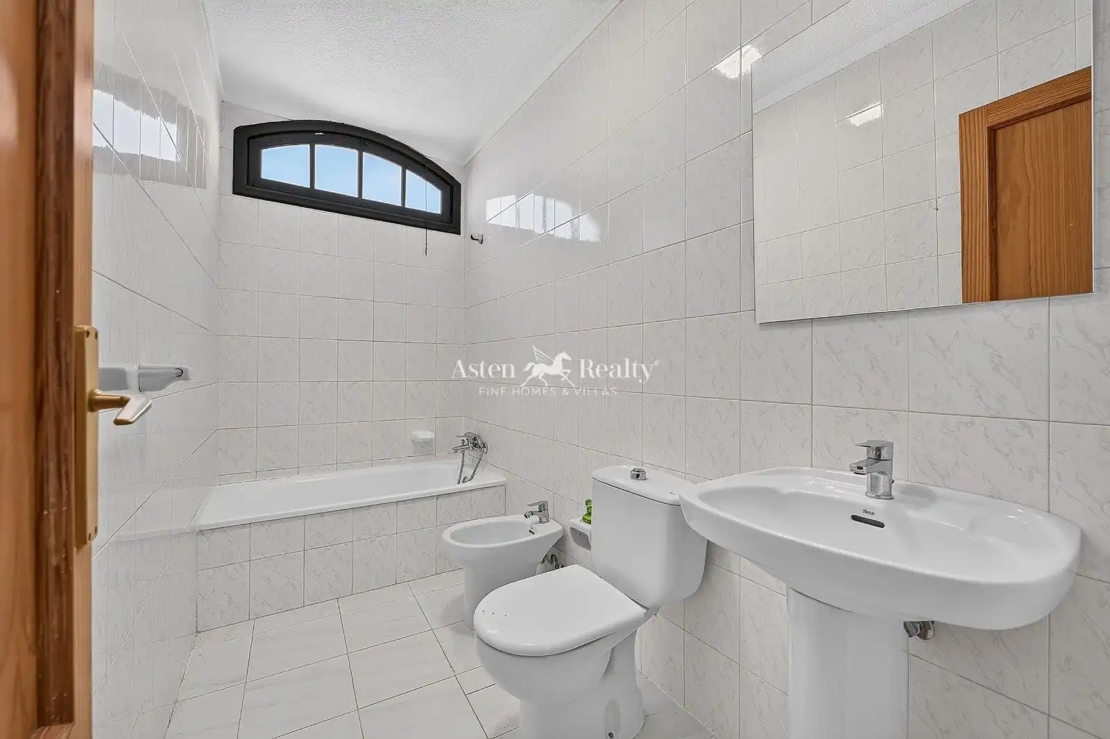 Baño de Apartamento en venta en Granadilla de Abona con Terraza y Trastero