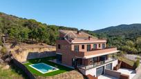 Vista exterior de Casa o xalet en venda en Vallromanes amb Aire condicionat, Terrassa i Piscina