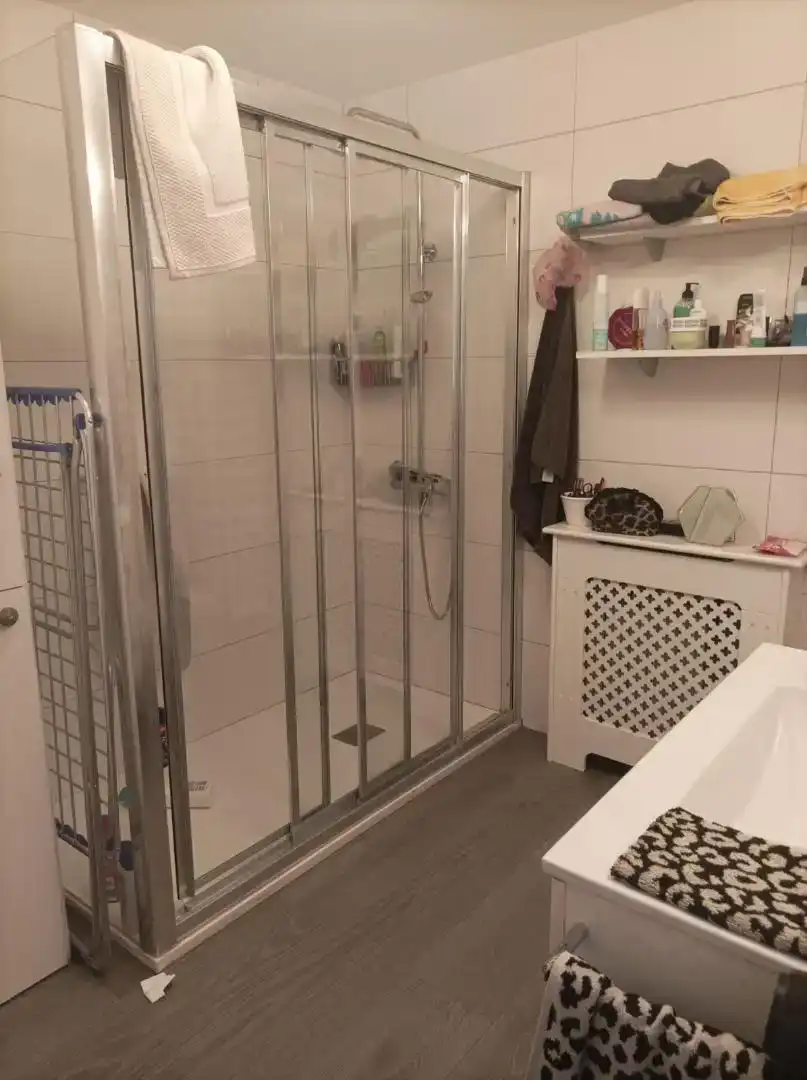 Badezimmer von Wohnung zur Miete in Oleiros mit Balkon