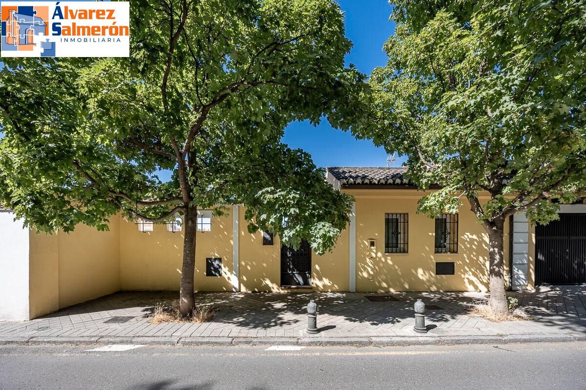 House or chalet for sale in Paseo de las Palmas, Crta. De la Sierra