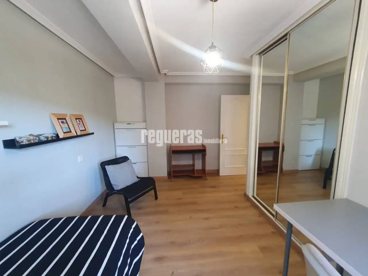 Habitación de Piso de alquiler en Castrillón con Calefacción, Terraza y Amueblado