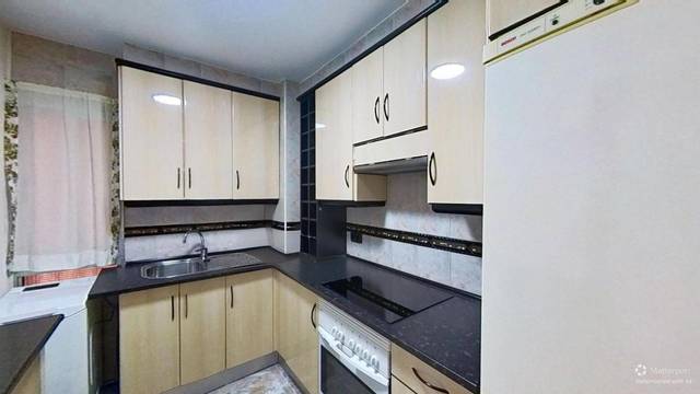 Piso en Alquiler en Calle BENEFAC.REMEDIOS URIARTE en Carolinas Altas