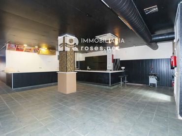 Locale commerciale in vendita a Puig Rom