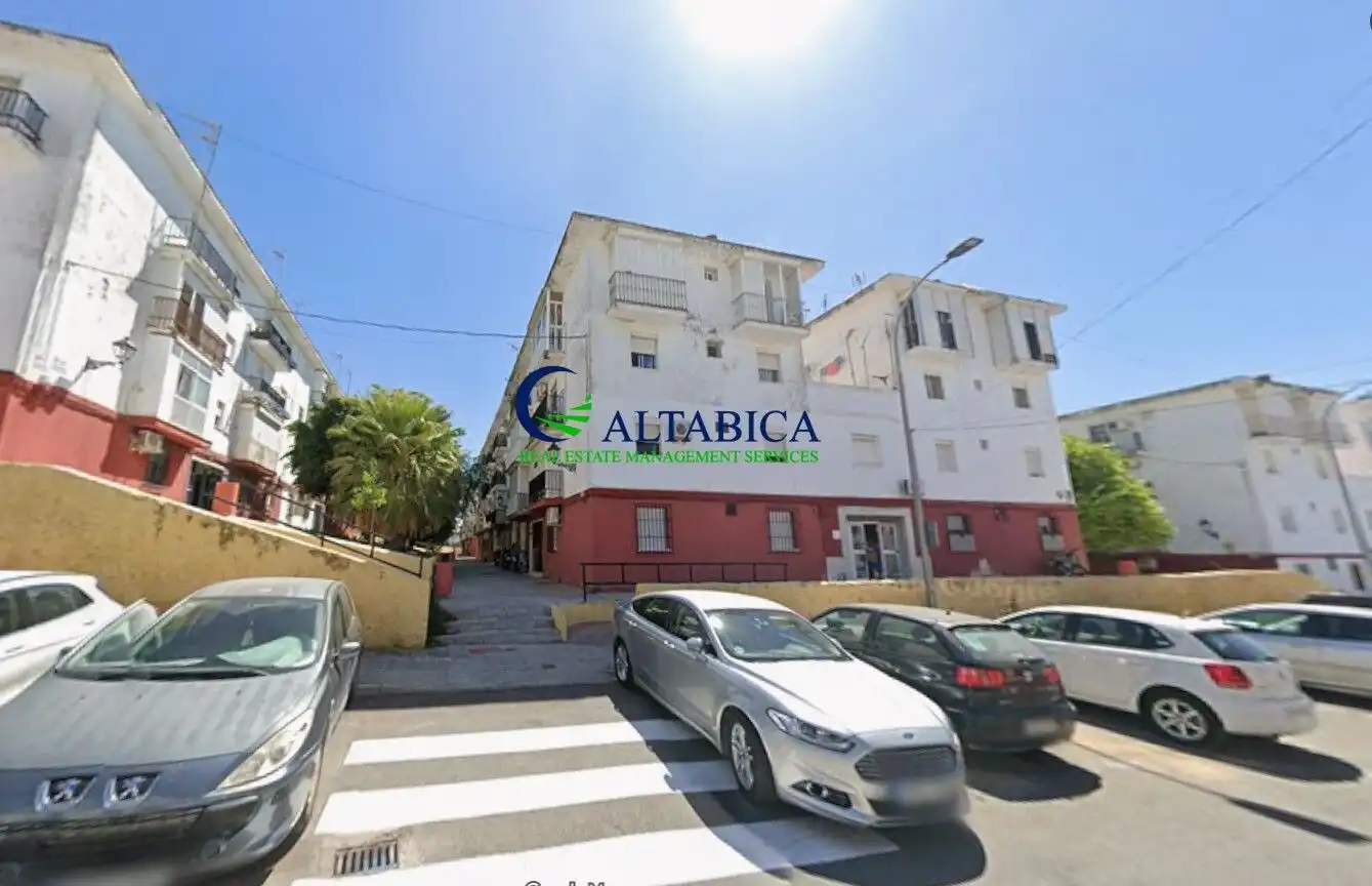 Vista exterior de Piso en venta en Utrera